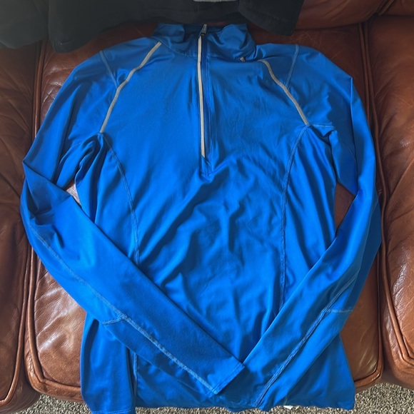 4 athletic pullovers bundle - Nike, Adidas - Picture 3 of 4
